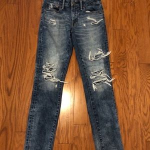 American Eagle men’s jeans